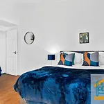 Tatil Evi 2br In Sleeps 8 Close To Bae Systems, Hospital, Lakes Barrow-in-Furness