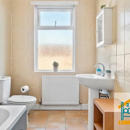 2br In Sleeps 8 Close To Bae Systems, Hospital, Lakes *