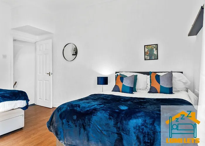 בית נופש 2br In Sleeps 8 Close To Bae Systems, Hospital, Lakes בארו אין פרנס