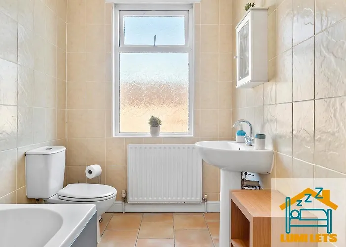 2br In Sleeps 8 Close To Bae Systems, Hospital, Lakes *