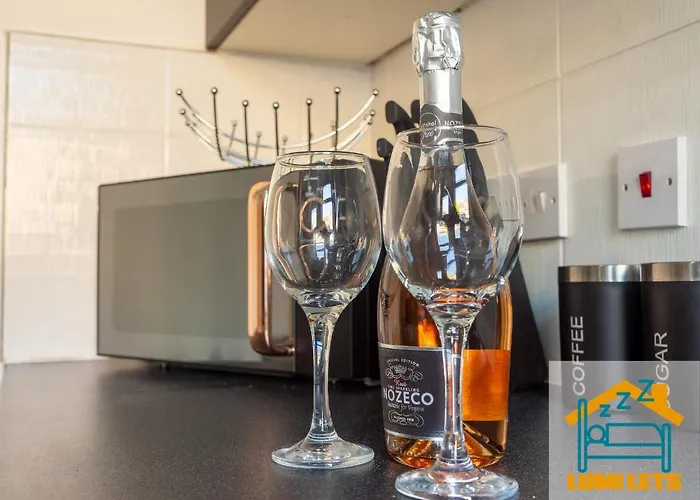 2br In Sleeps 8 Close To Bae Systems, Hospital, Lakes בית נופש בארו אין פרנס